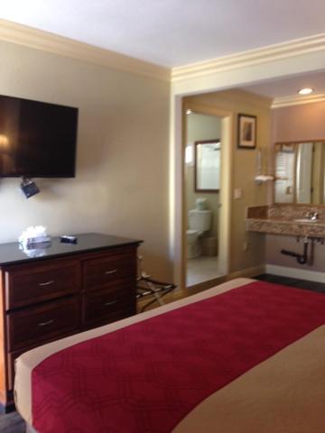 Pacifica Motel photo 1