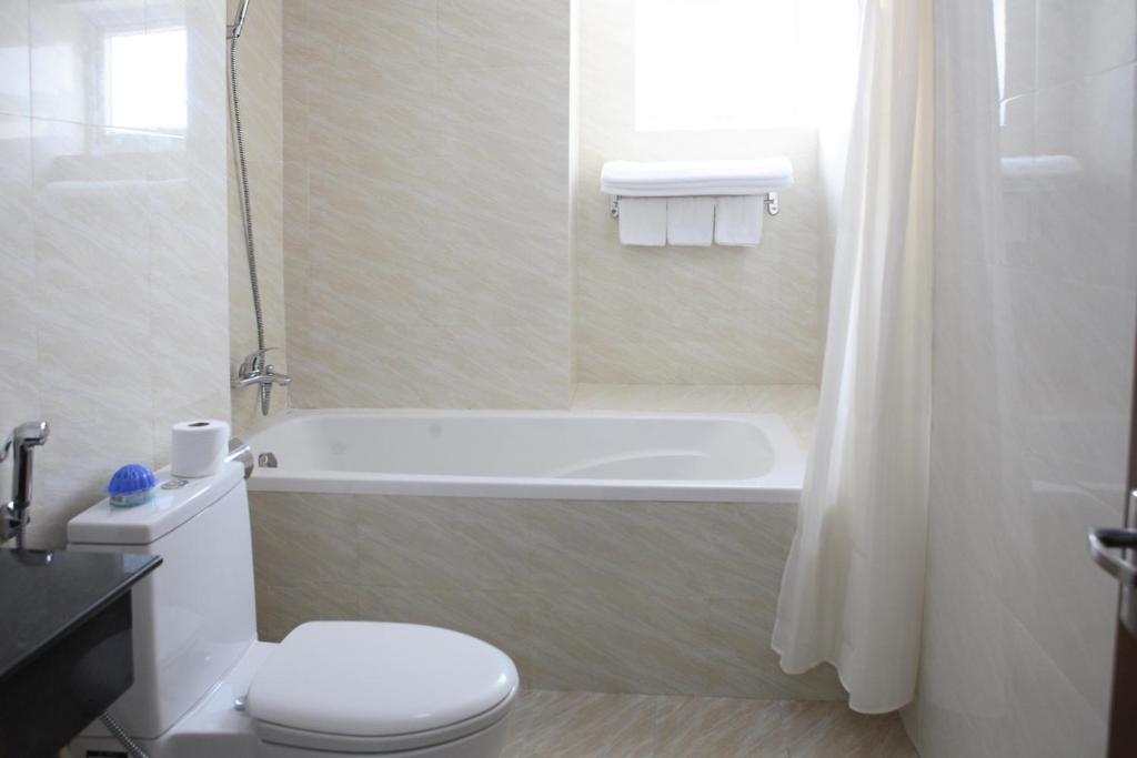 Двухместный (Улучшенный двухместный номер с 1 кроватью), Viet Sky Hotel
