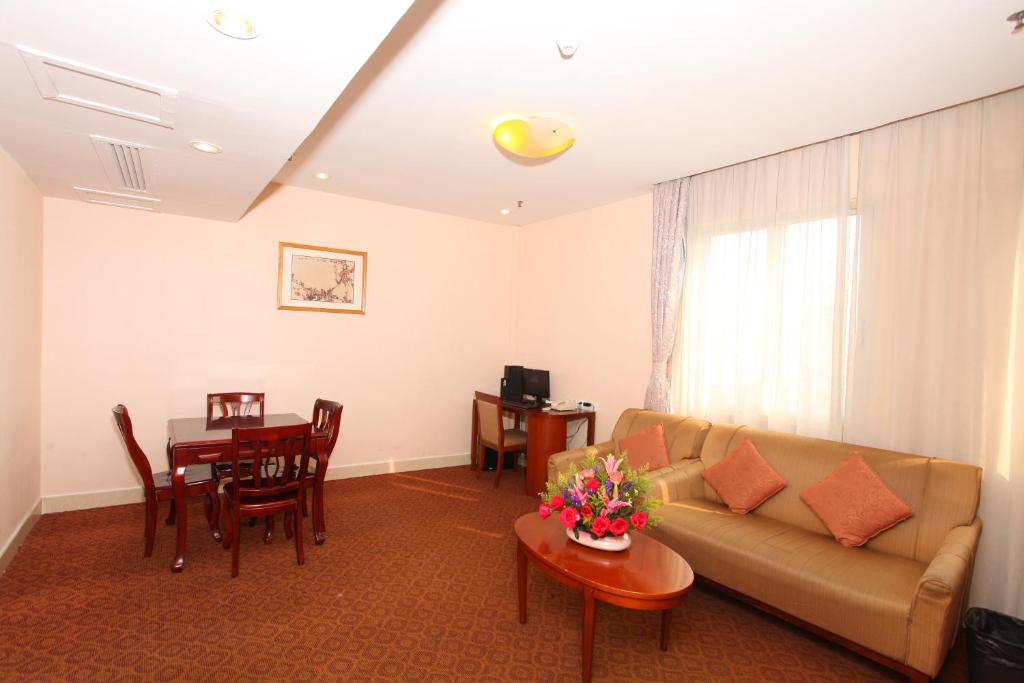 Сьюит (Люкс с 2 спальнями и видом на сад), Xin Hua Hotel Guangzhou