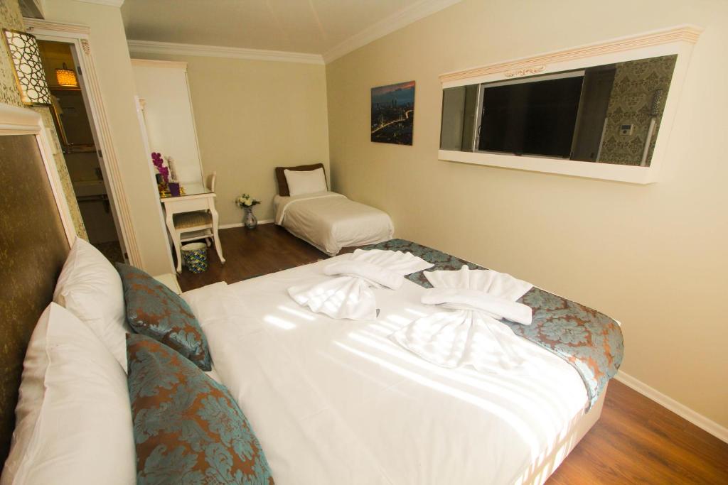 Venue Hotel Istanbul Old City Room Type - Triple Room
