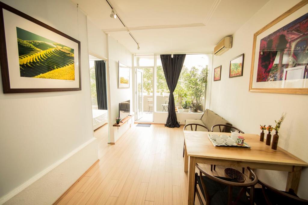 Апартаменты (Апартаменты с видом на сад), Elegant Studio Yet Kieu