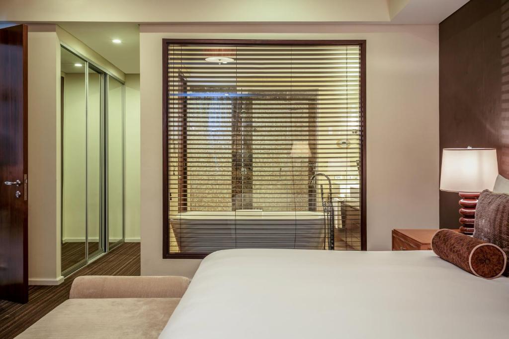 Сьюит (Представительский люкс с 2 спальнями), Joy~Nostalg Hotel & Suites Manila Managed by AccorHotels