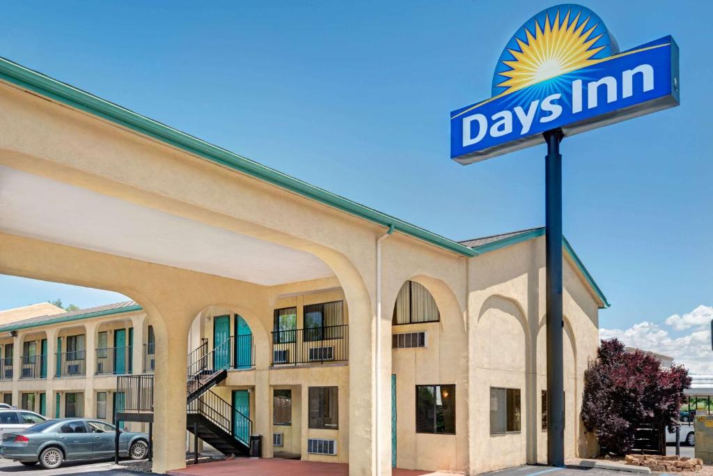 Days Inn by Wyndham Espanola image
