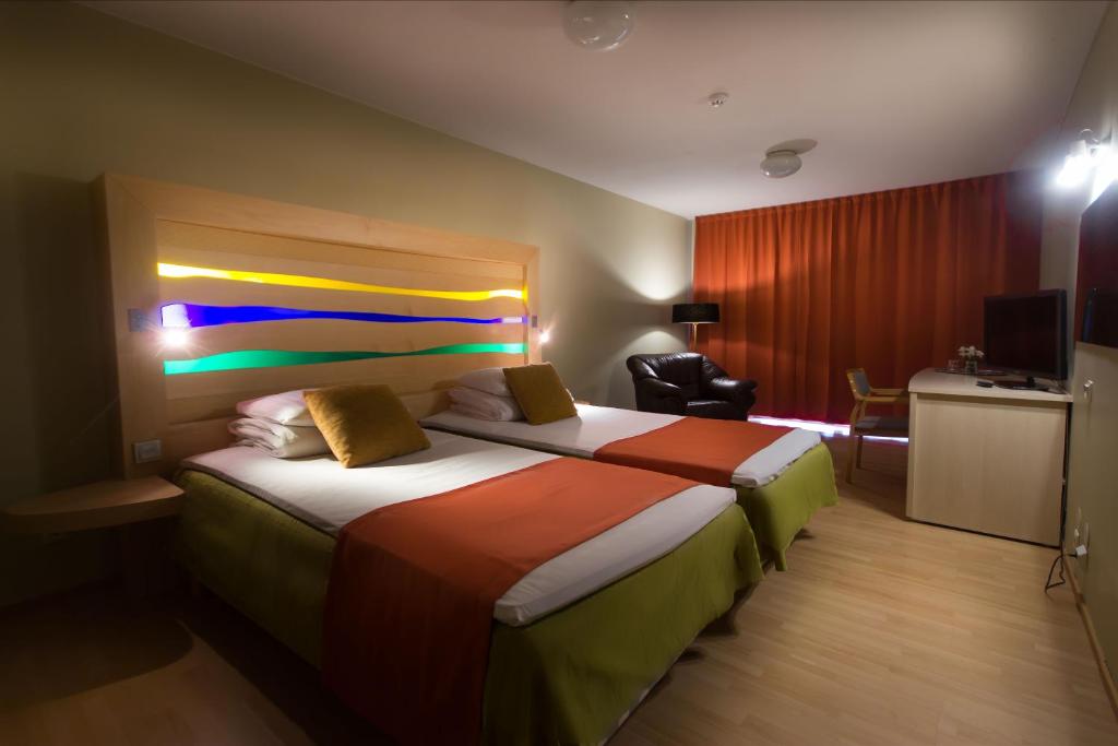 Двухместный (Стандартный двухместный номер с 1 кроватью или 2 отдельными кроватями и балконом), Peoleo Hotell