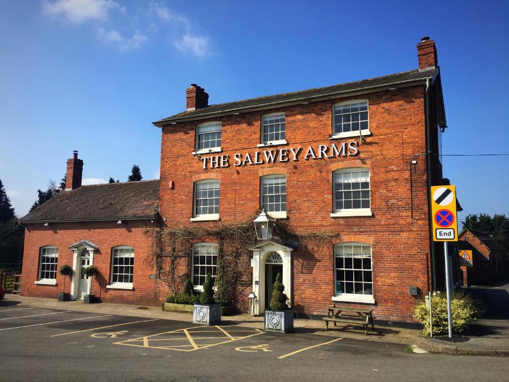 The Salwey Arms - Tap to explore photos