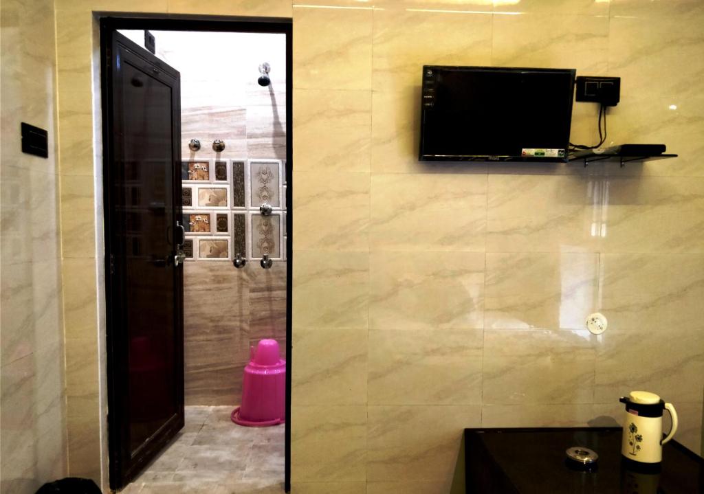 Одноместный (Улучшенный одноместный номер), City Hotel