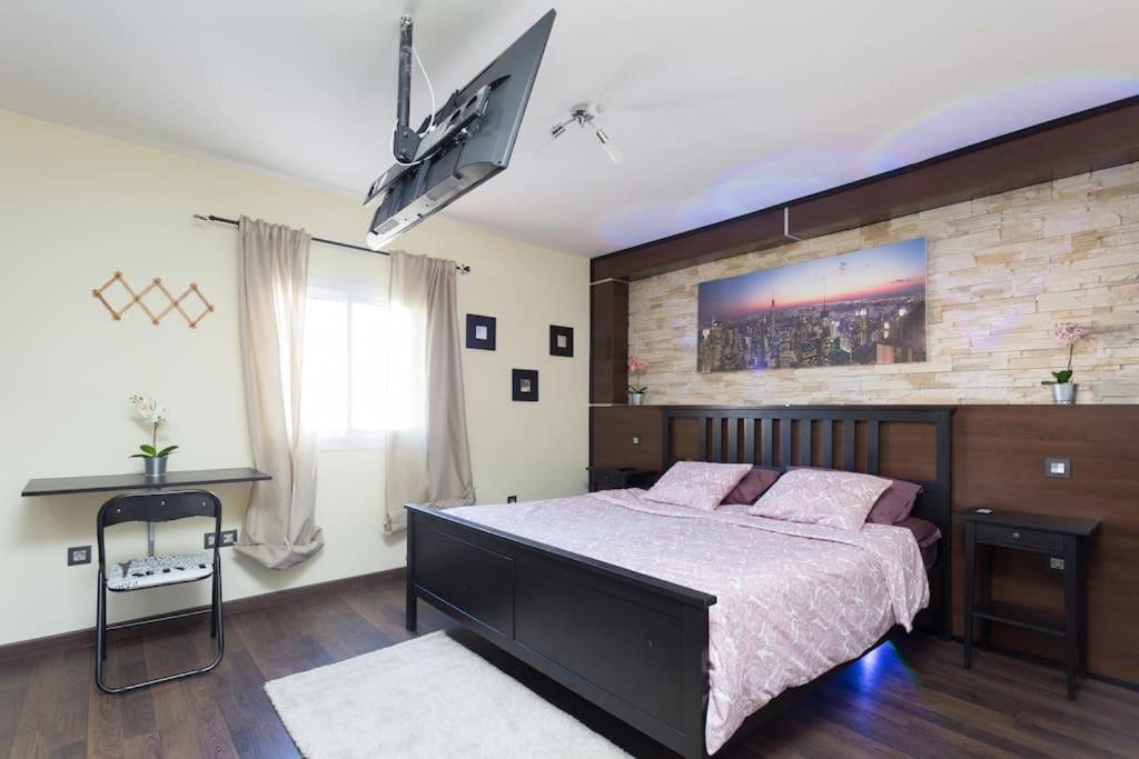 Villa Blanca Tenerife - Complete House - Terrace and BBQ, 5 minutes from the beach and airport photo 3