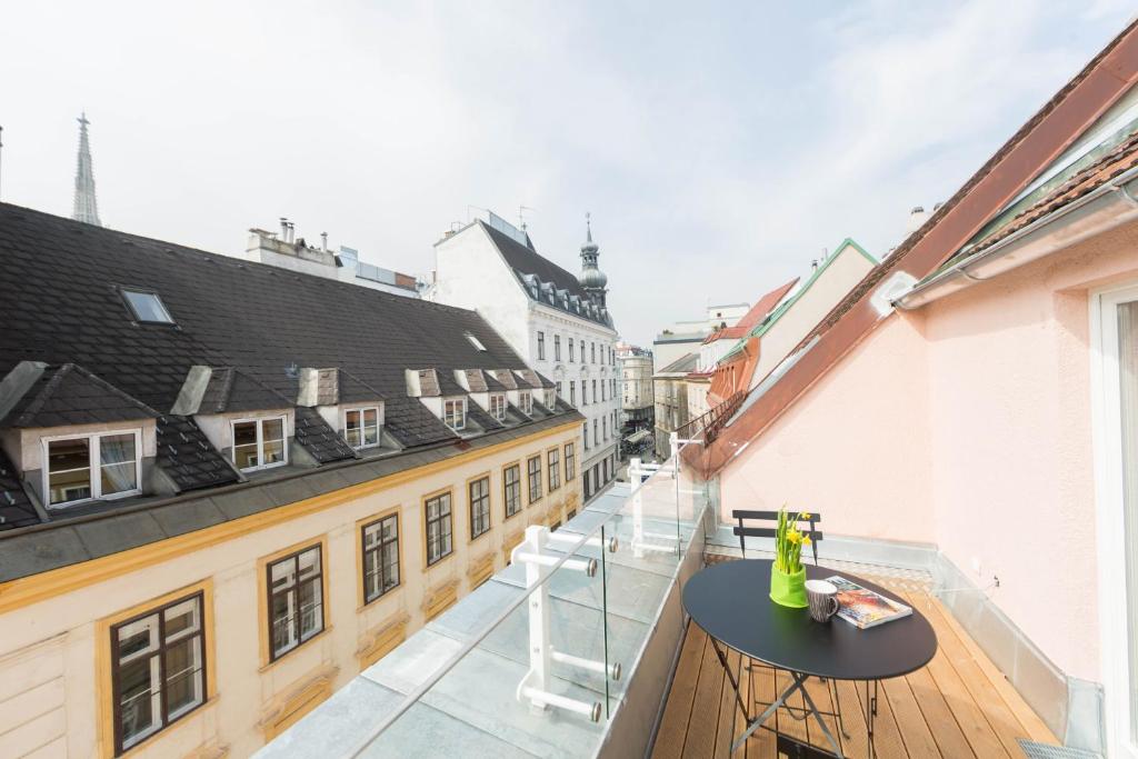 Апартаменты (Апартаменты с балконом), Sonnenfelsgasse