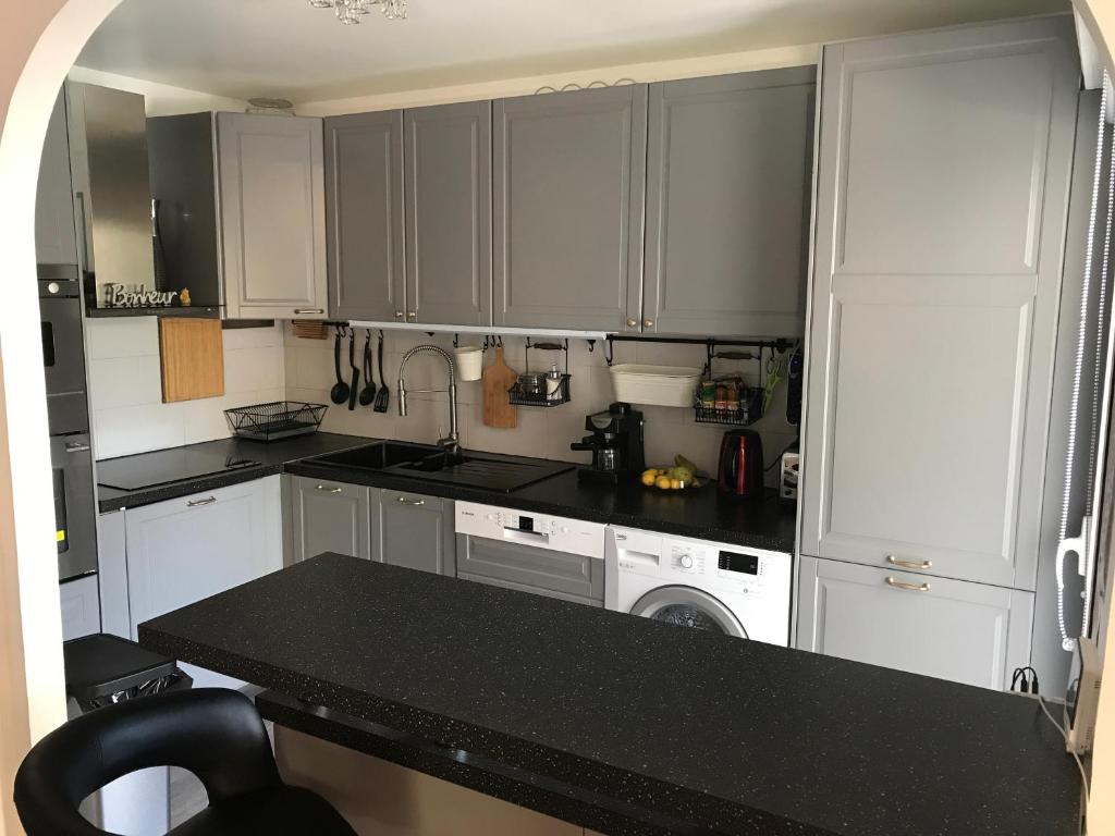 Luxury residence Fabron photo 1