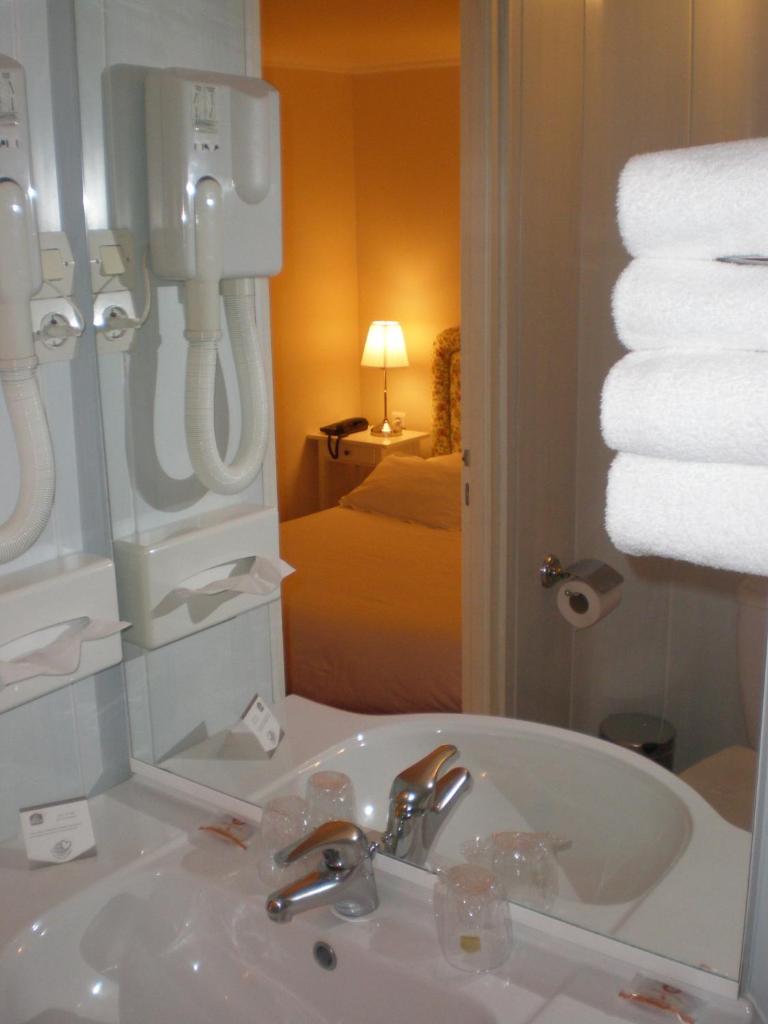 Best Western Hotel Montgomery - Tap to explore photos