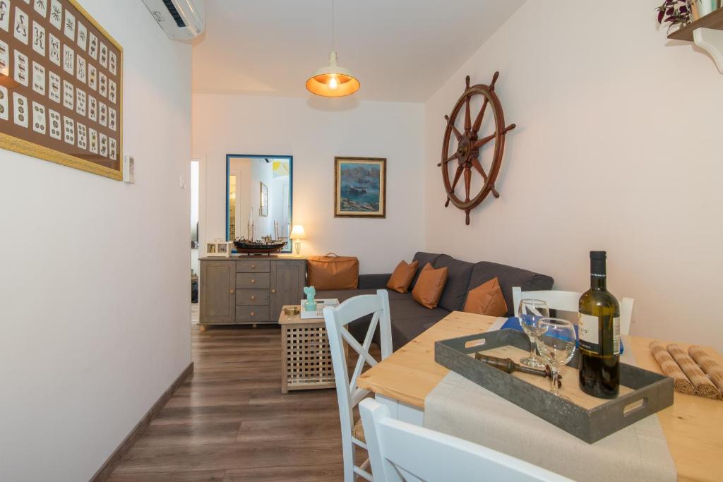 Skipper Suites photo 4