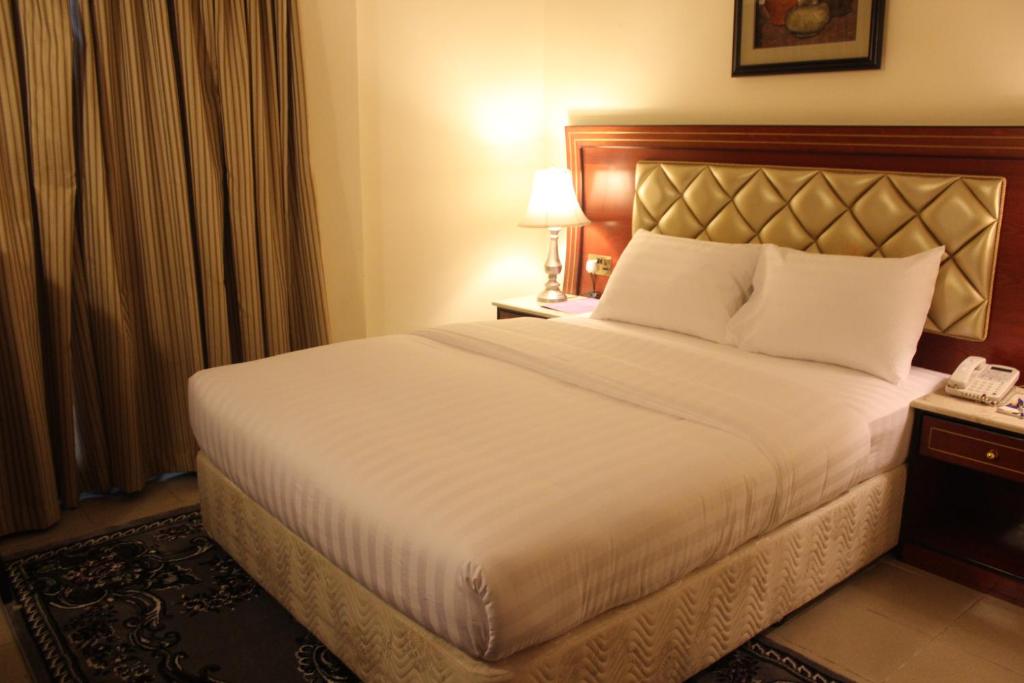 Saffron Hotel Dubai  Room Type - Standard King Room