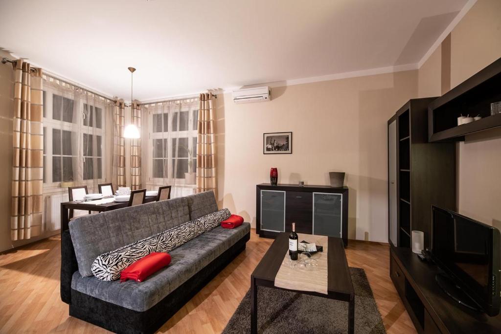 Апартаменты (Апартаменты с балконом - Krowoderska, 6), Cracow Rent Apartments