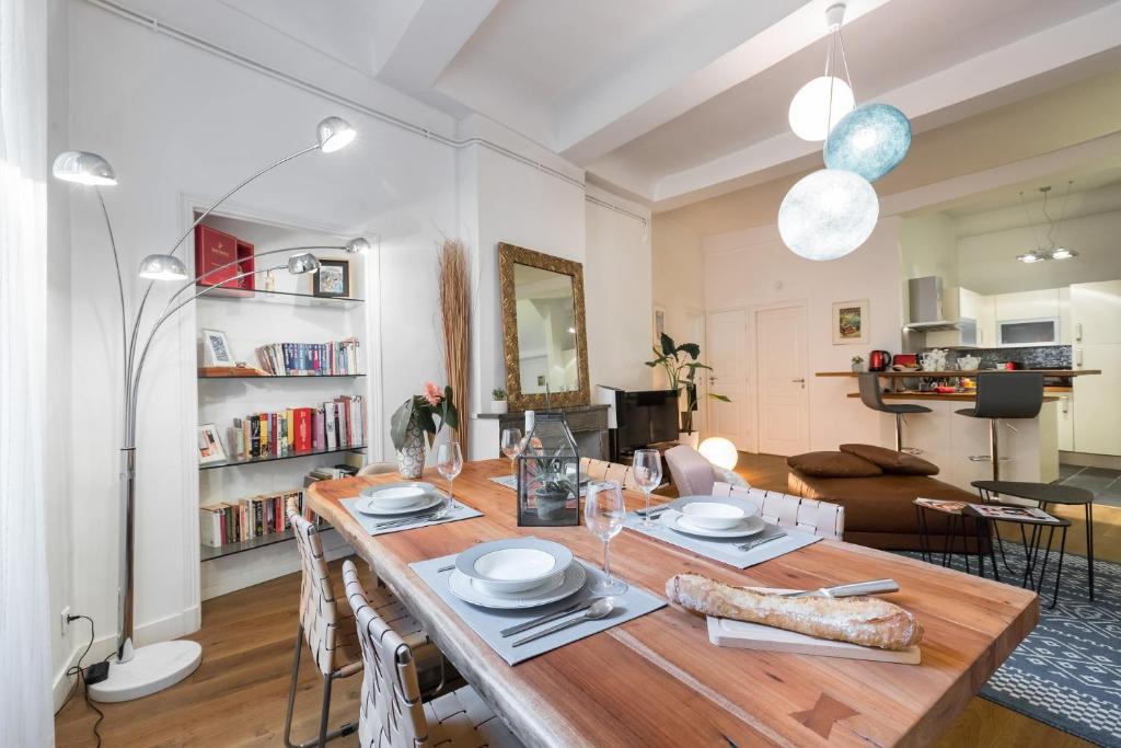 PREF 2 · F4 - VASTE ET BOURGEOIS ,3 CHAMBRES, ASCENSEUR, VX-NICE photo 1