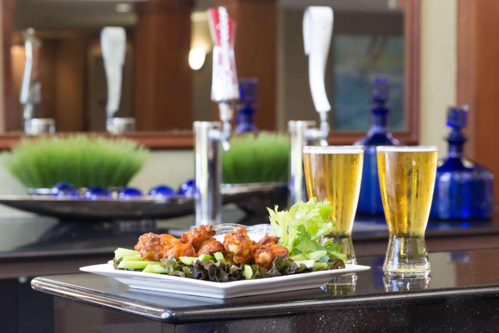 Hawthorn Suites by Wyndham Naples photo 4