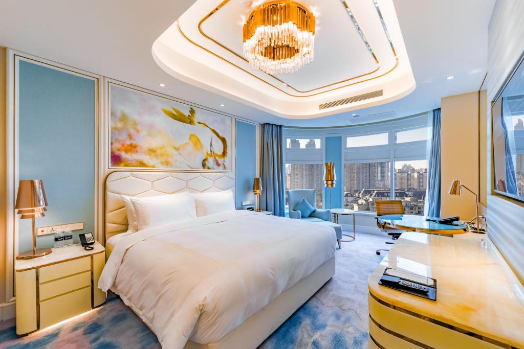 Сьюит (Collection Executive Suite), Radisson Blu Plaza Xing Guo Hotel Shanghai