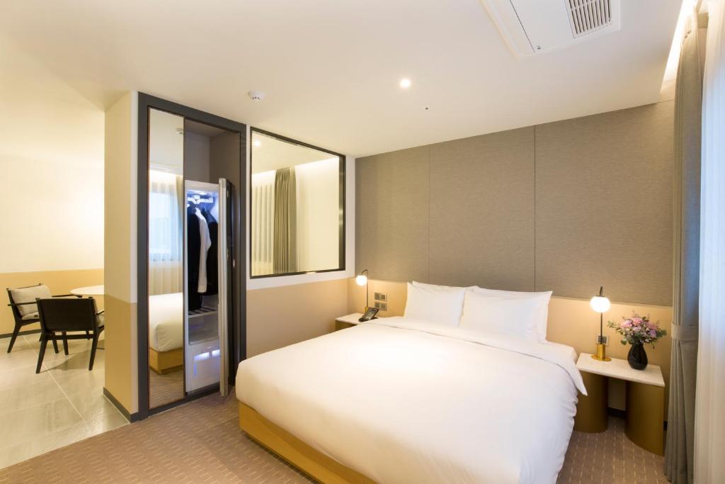 Nampo Hound Hotel Premier photo 3