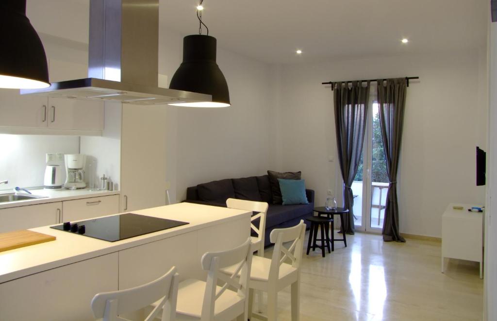 Helios Studios & Apartments photo 2