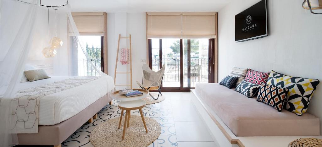 Gatzara Suites Santa Gertrudis photo 1