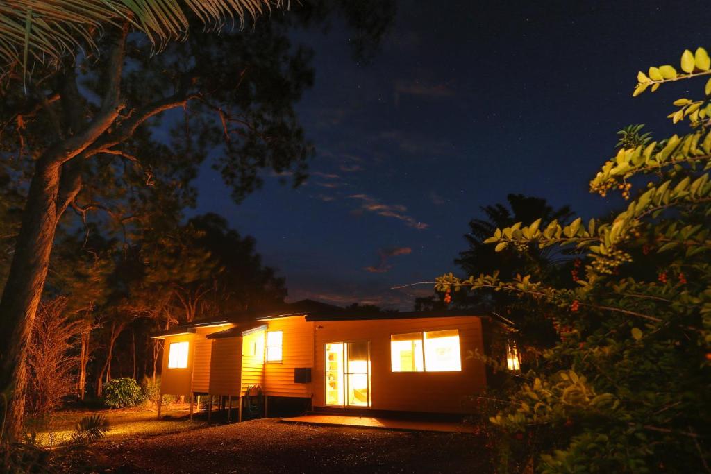 Yellow Cottage - bush and beach photo 2