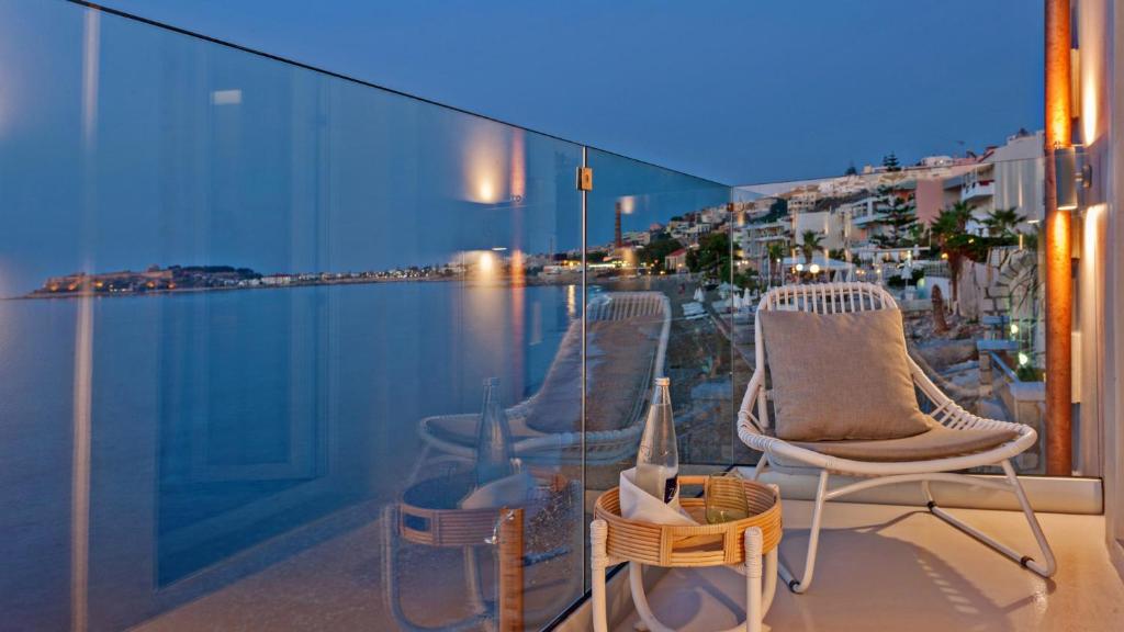 Четырехместный (Улучшенный люкс с видом на море), Thalassa Boutique Hotel