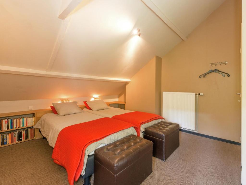 Beautiful holiday home in Redu with whirlpool photo 4