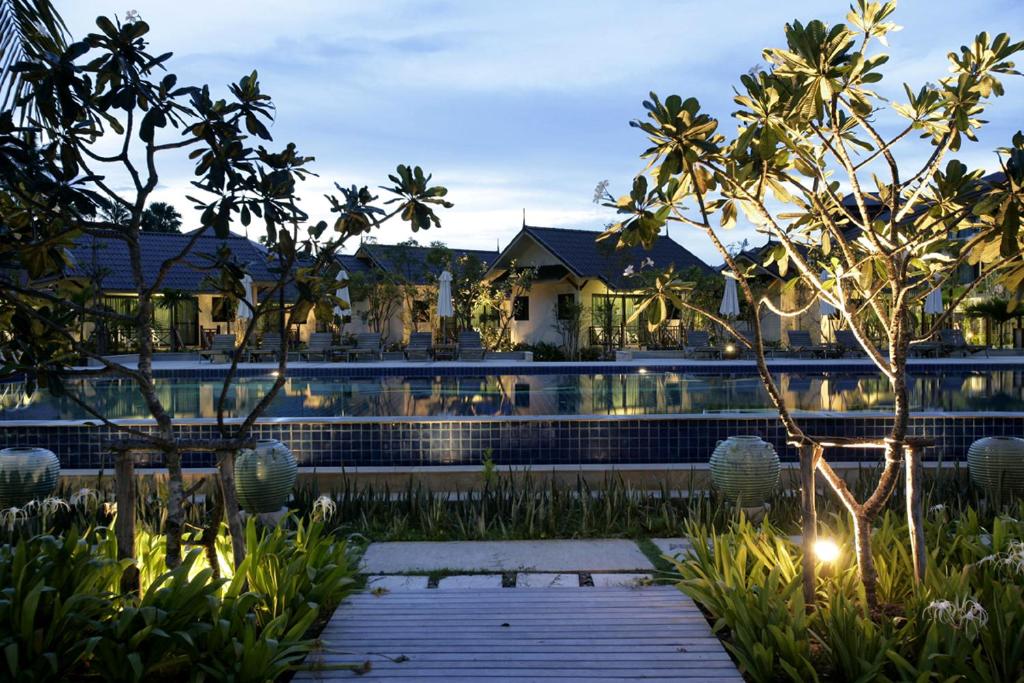 Kuiburi Hotel & Resort photo 1
