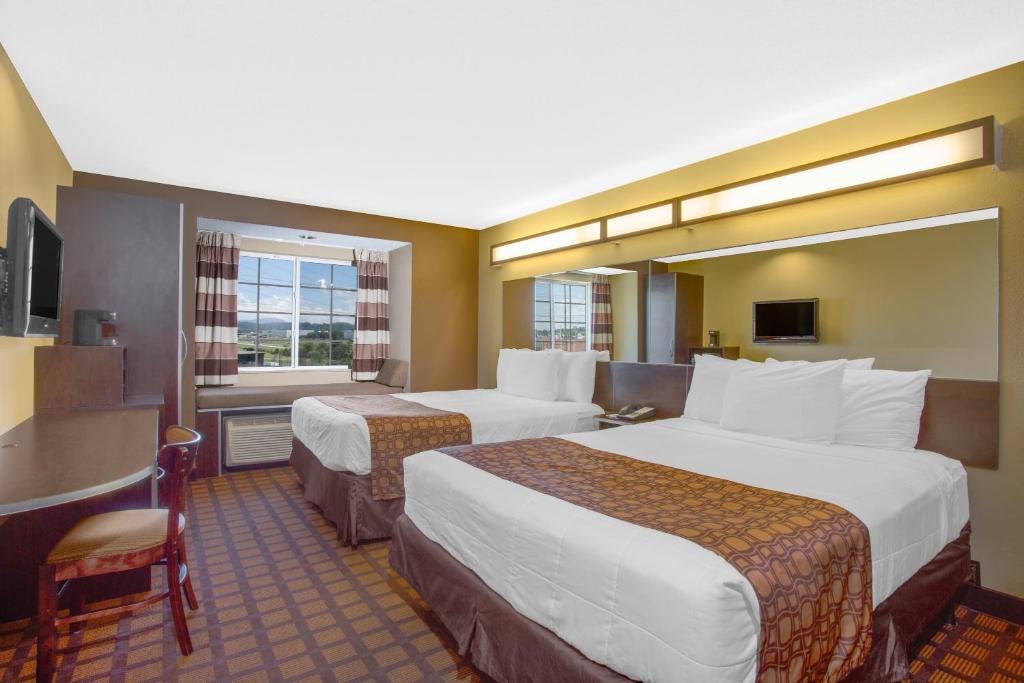 Microtel Inn & Suites by Wyndham Harrisonburg photo 1