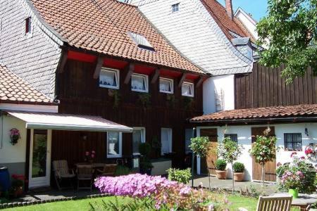 Altes Tagelöhnerhaus von 1510 mit Garten und Parkplatz photo 3