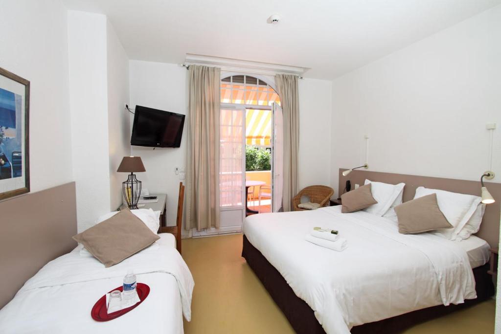 Logis Hotel l'Esterella photo 2