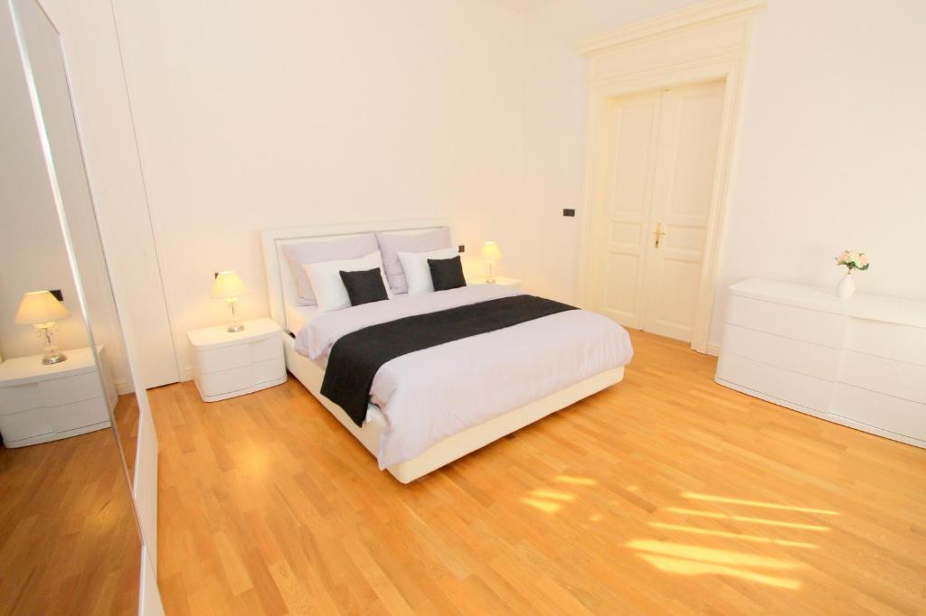 Luxury apartments Krocínova Room Type - One-Bedroom Apartment