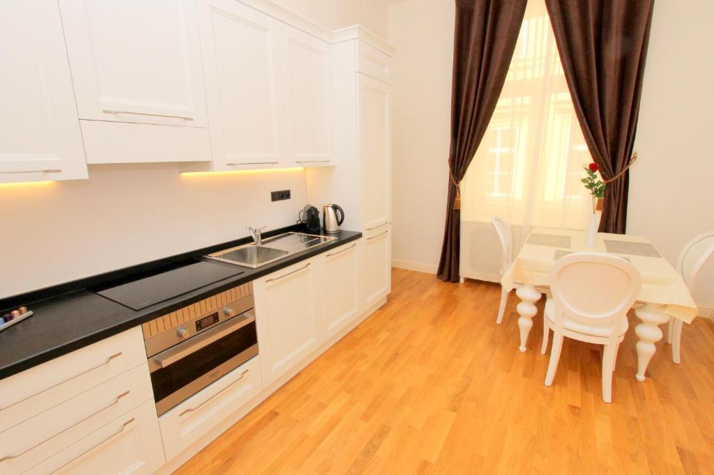 Luxury apartments Krocínova photo 3