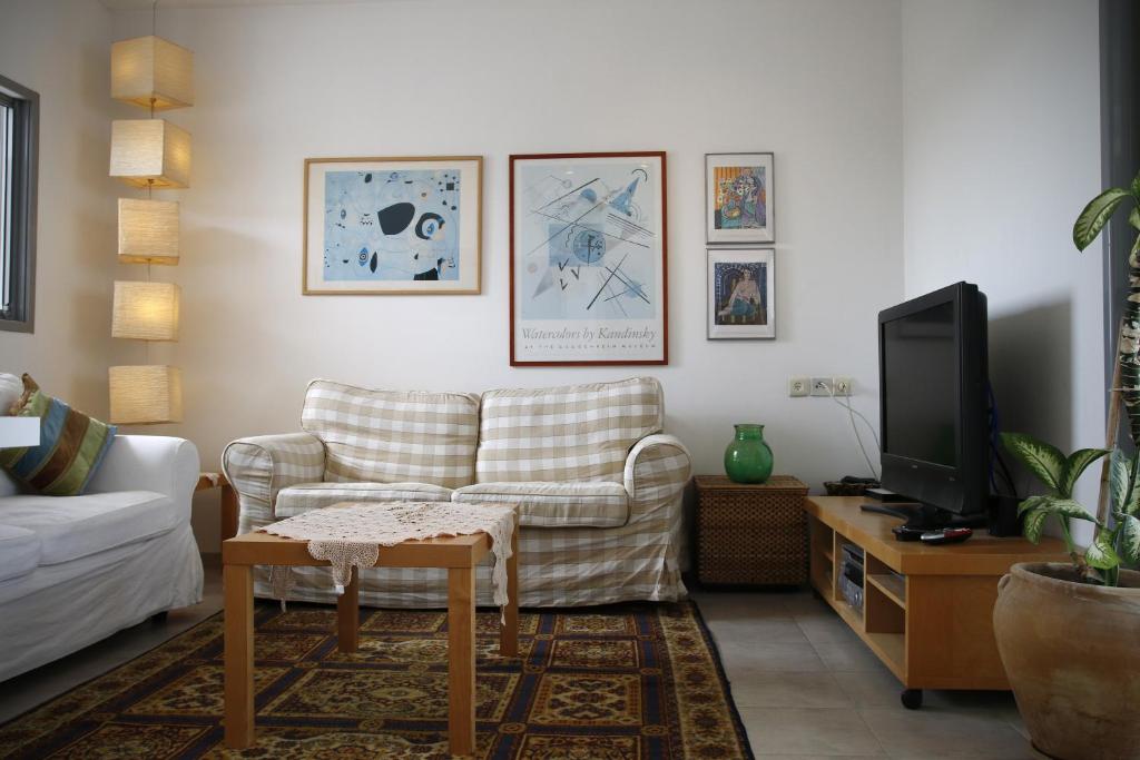 Herzelia Rooftop Special 2 Room Apartment photo 3