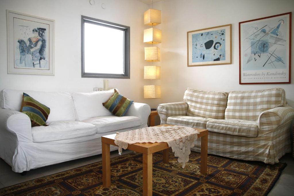 Herzelia Rooftop Special 2 Room Apartment photo 4