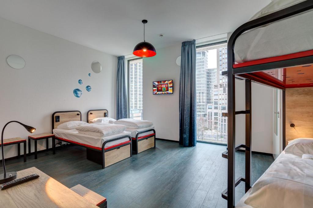 MEININGER Hotel Amsterdam Amstel photo 2