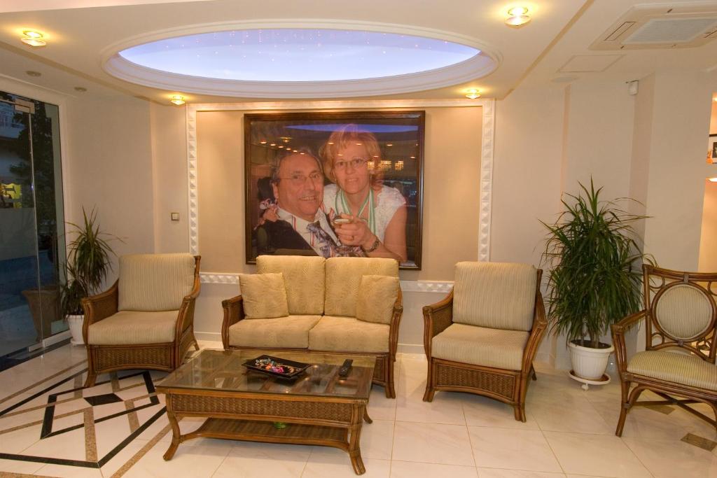 Hotel Viana photo 4