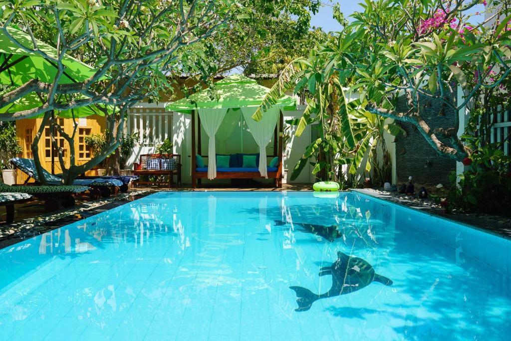 Khách sạn La Marina 