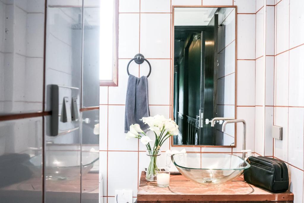 Двухместный (Улучшенный двухместный номер с 1 кроватью), L'atelier Poshtel Phuket