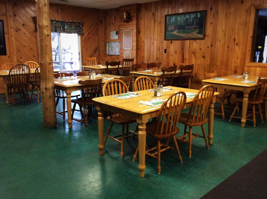 Madawaska Lodge photo 4