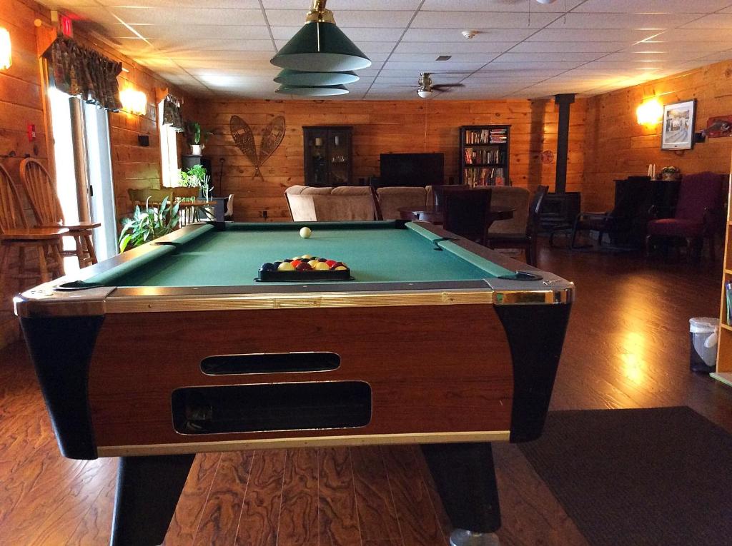 Madawaska Lodge photo 3