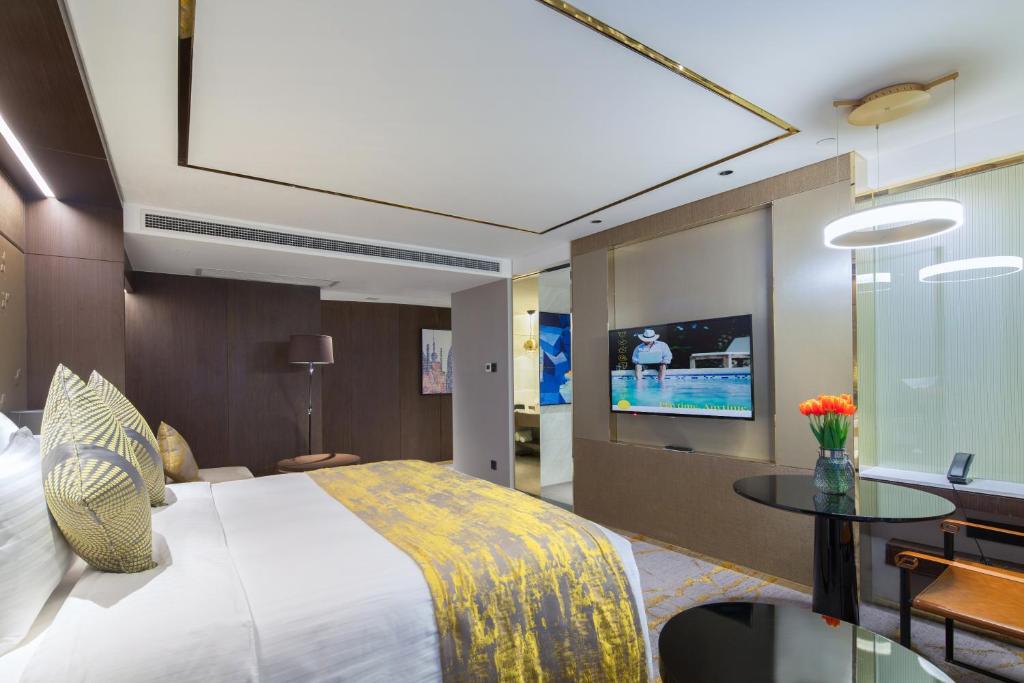 Двухместный (Представительский номер с кроватью размера «king-size»), Jin Jiang Rainbow Hotel
