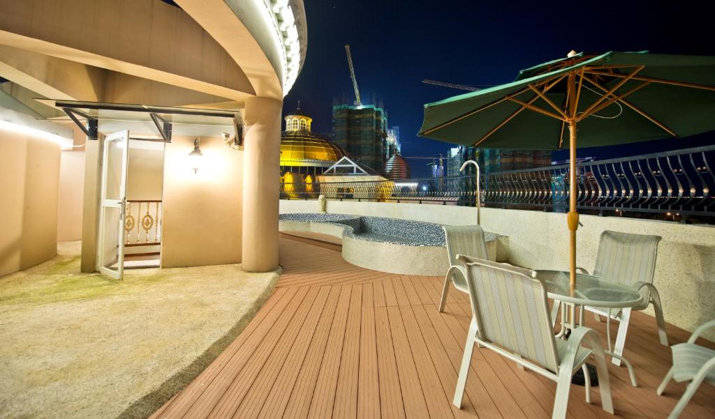 The Royal Pinnacle Hotel photo 4