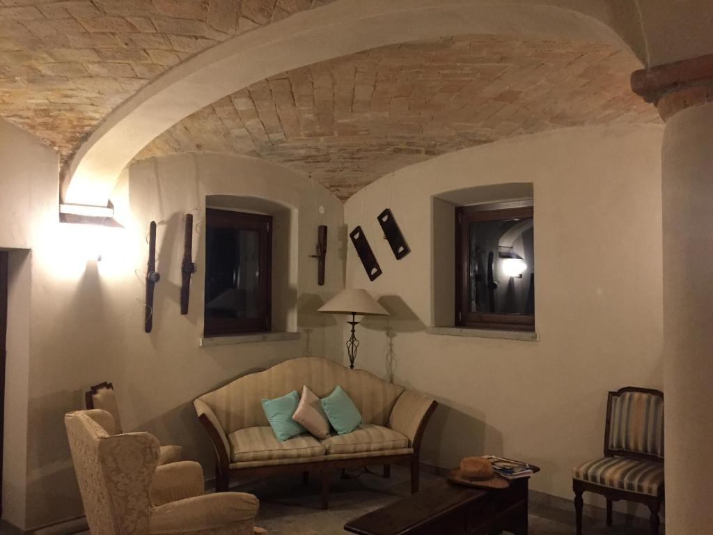 Agriturismo La Terzola 3.0 - Tap to explore photos