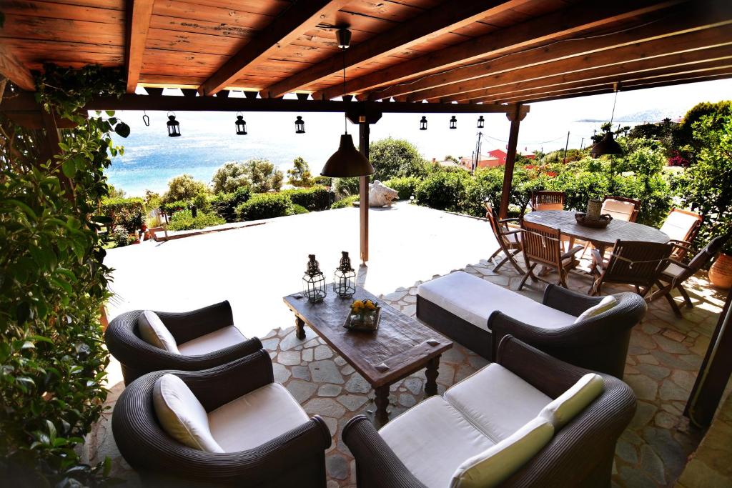 Blue Bay View - Beach House photo 2