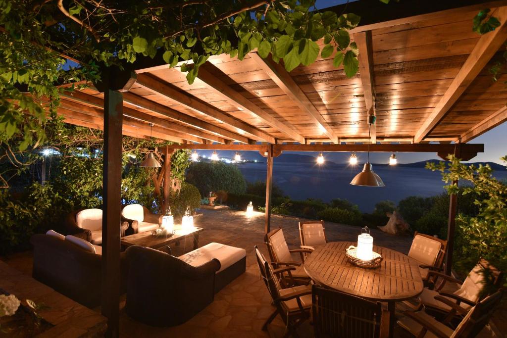 Blue Bay View - Beach House photo 1