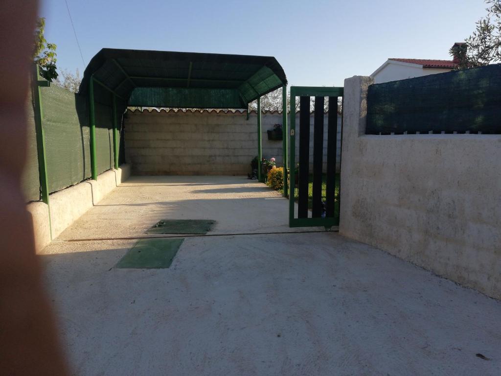 Nella Apartments photo 1