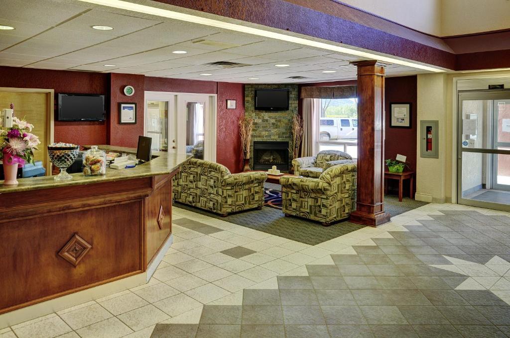 Lakeview Inns & Suites - Chetwynd photo 4