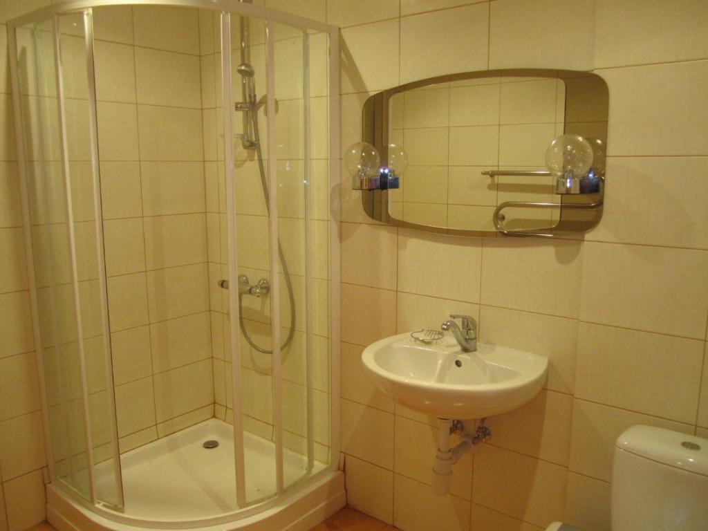 Семейный (Улучшенный семейный номер), Red Tower Apartments