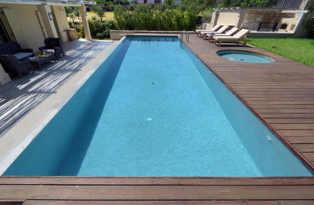 Geraniotis Villa photo 1