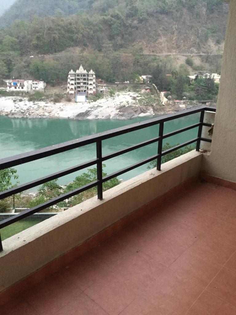 Апартаменты (Suite with River View(Avail 20% off on Buffet Meal)), Aloha (Studio Apartment)by blissful Ganges
